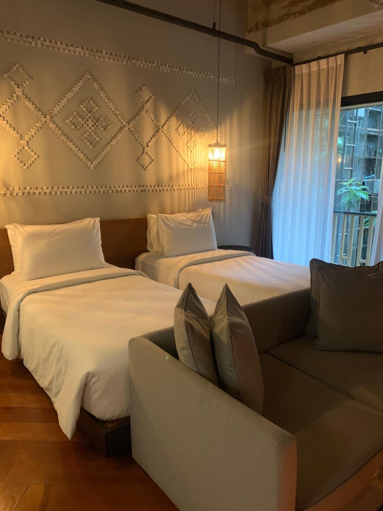 515 Victory Hotel Bangkok Exterior photo